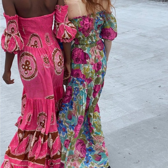 💐LOVE THE LABEL “ZOLA” OFF~THE SHOULDERS TIERED MAXI DRESS NWT - Picture 6 of 9